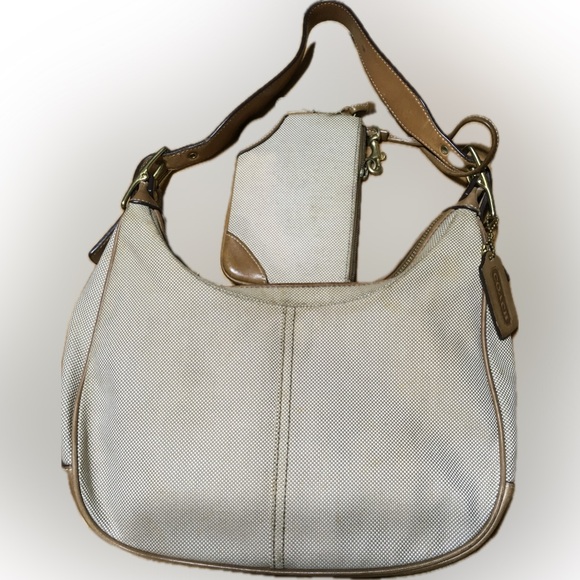 Coach Hampton Canvas Leather Trim with Matching Wristlet - Picture 7 of 13